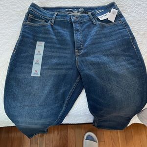 NWT Old Navy Rockstar Super Skinny Jeans Size 12